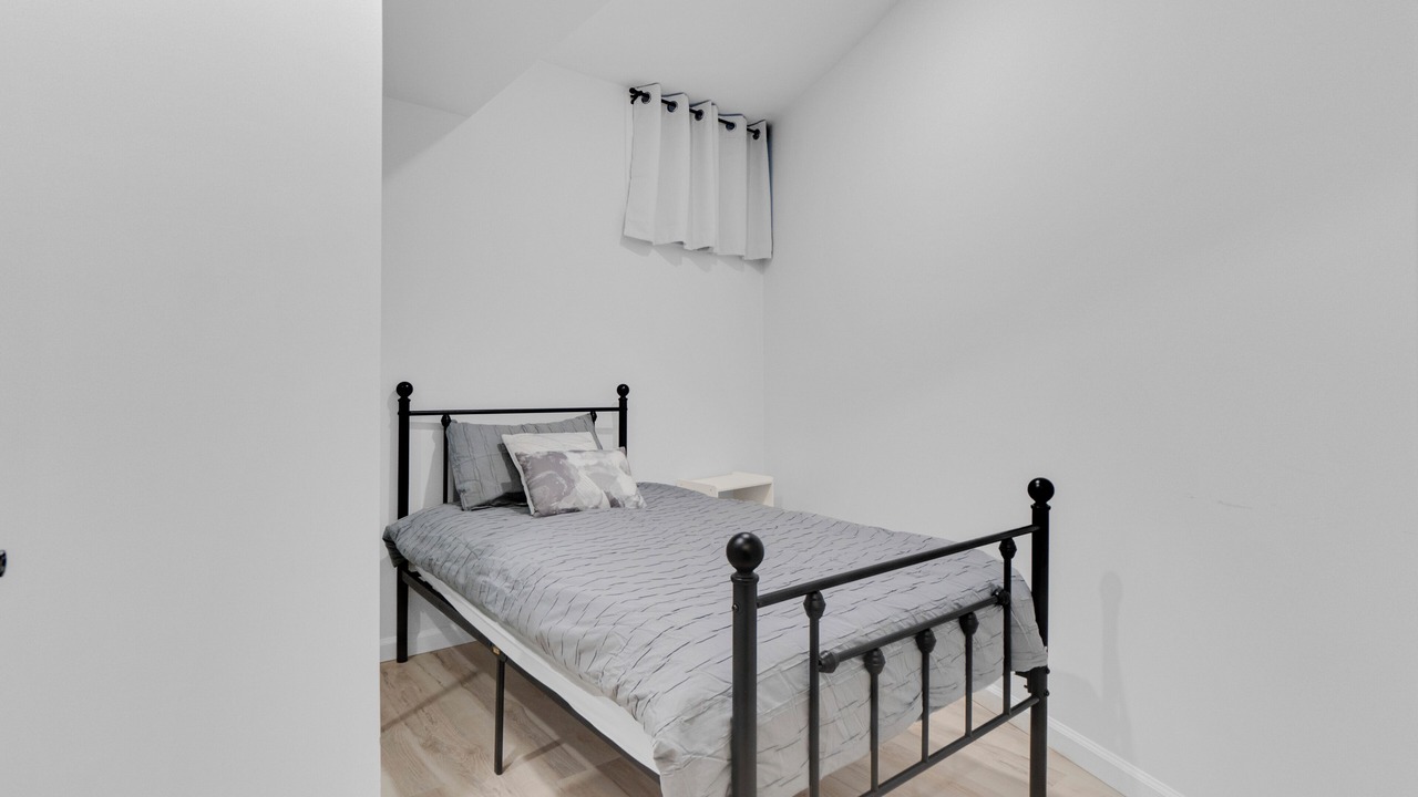 Photo of Bedroom in Earlscourt