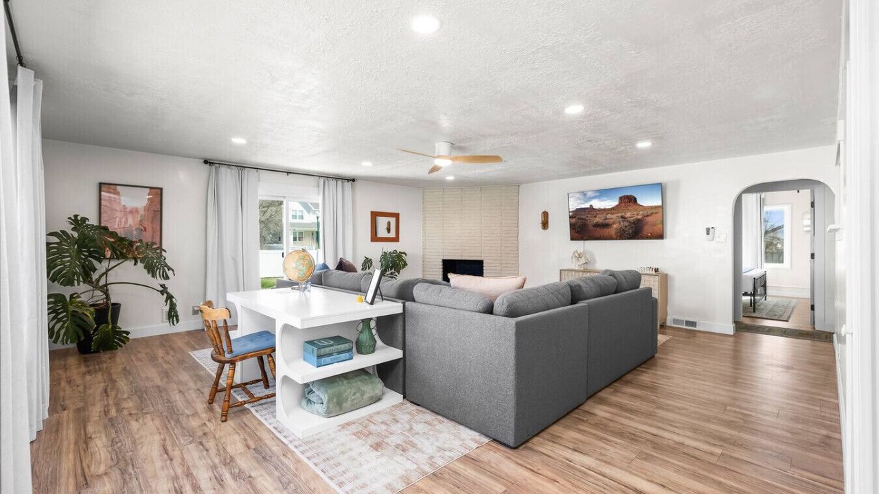 Photo of Livingroom in Orem