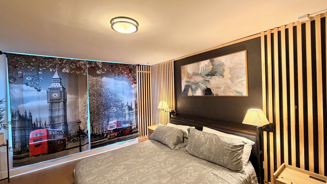 Photo of Bedroom in Stockade Historic District