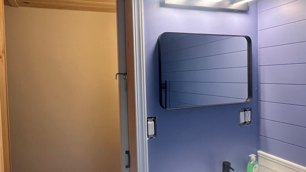 Photo of Bathroom in Stockade Historic District