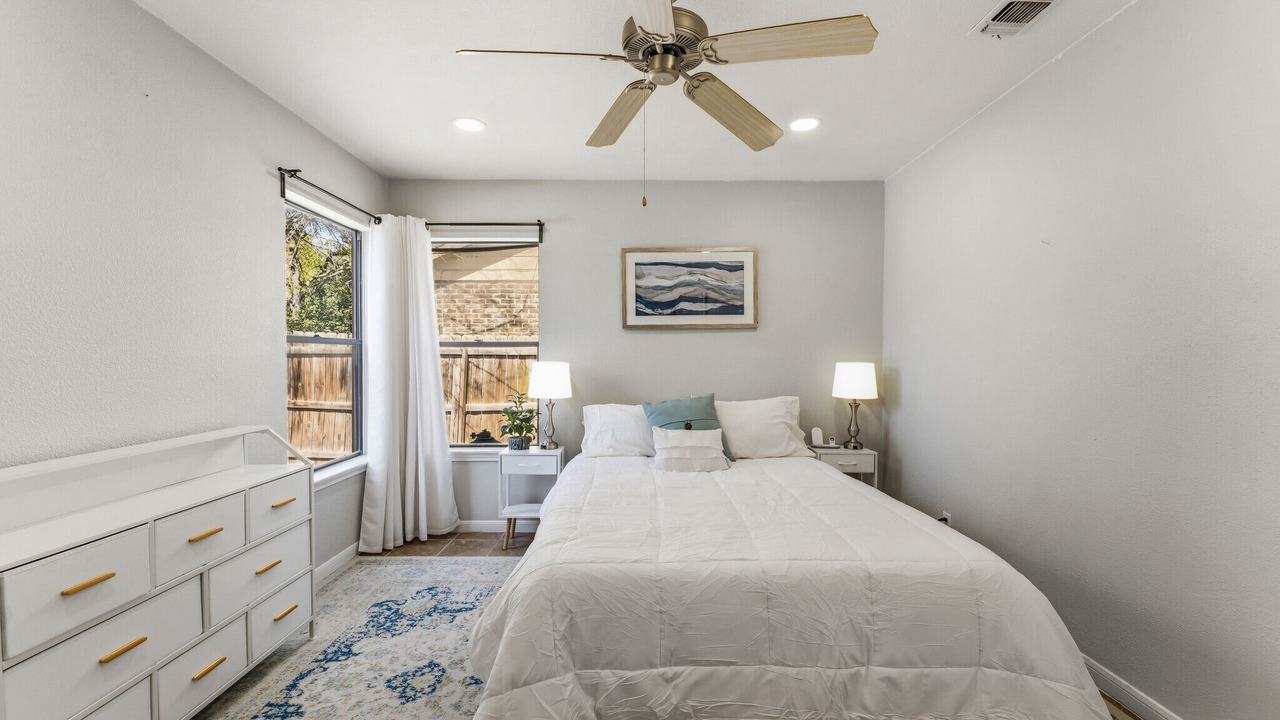 Photo of Bedroom in North San Antonio - SAT