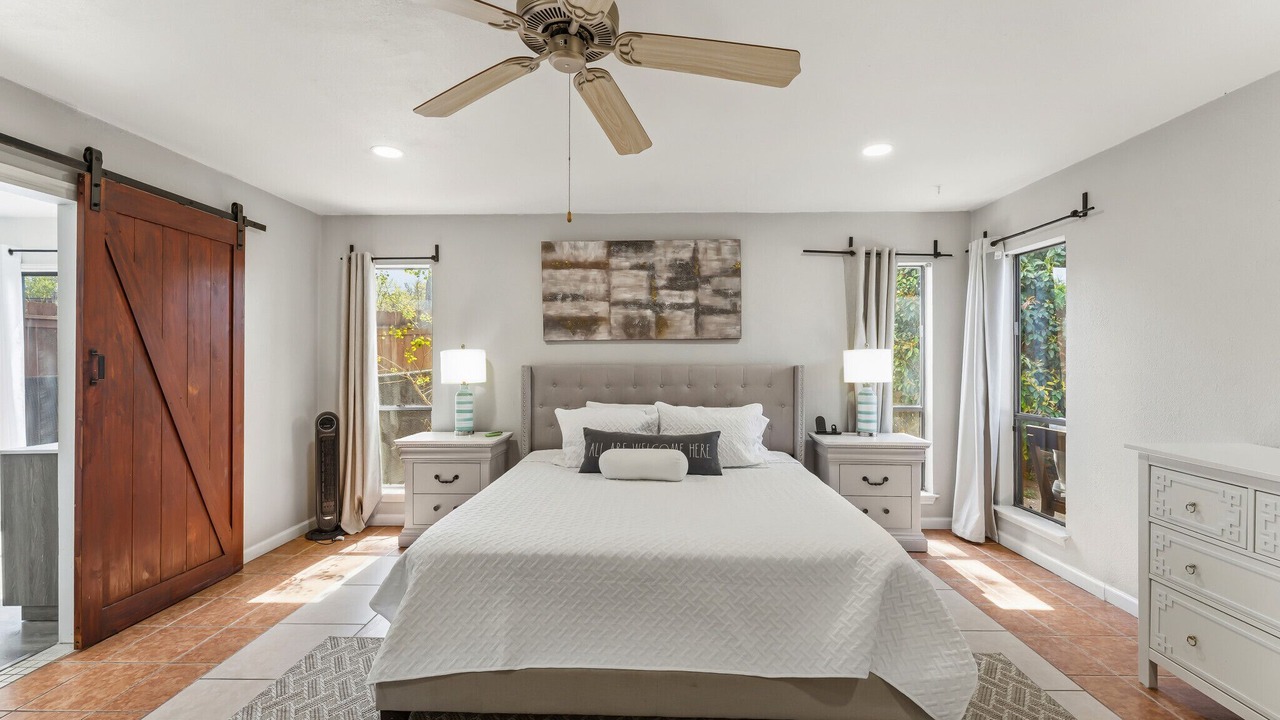 Photo of Bedroom in North San Antonio - SAT