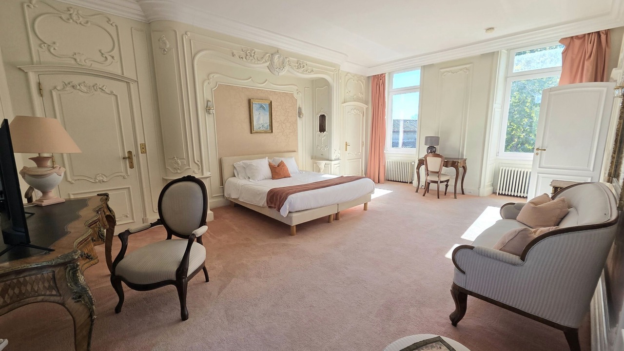 Photo of Bedroom in Dirac