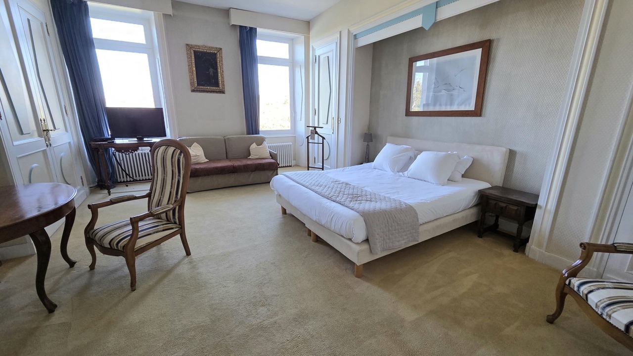 Photo of Bedroom in Dirac