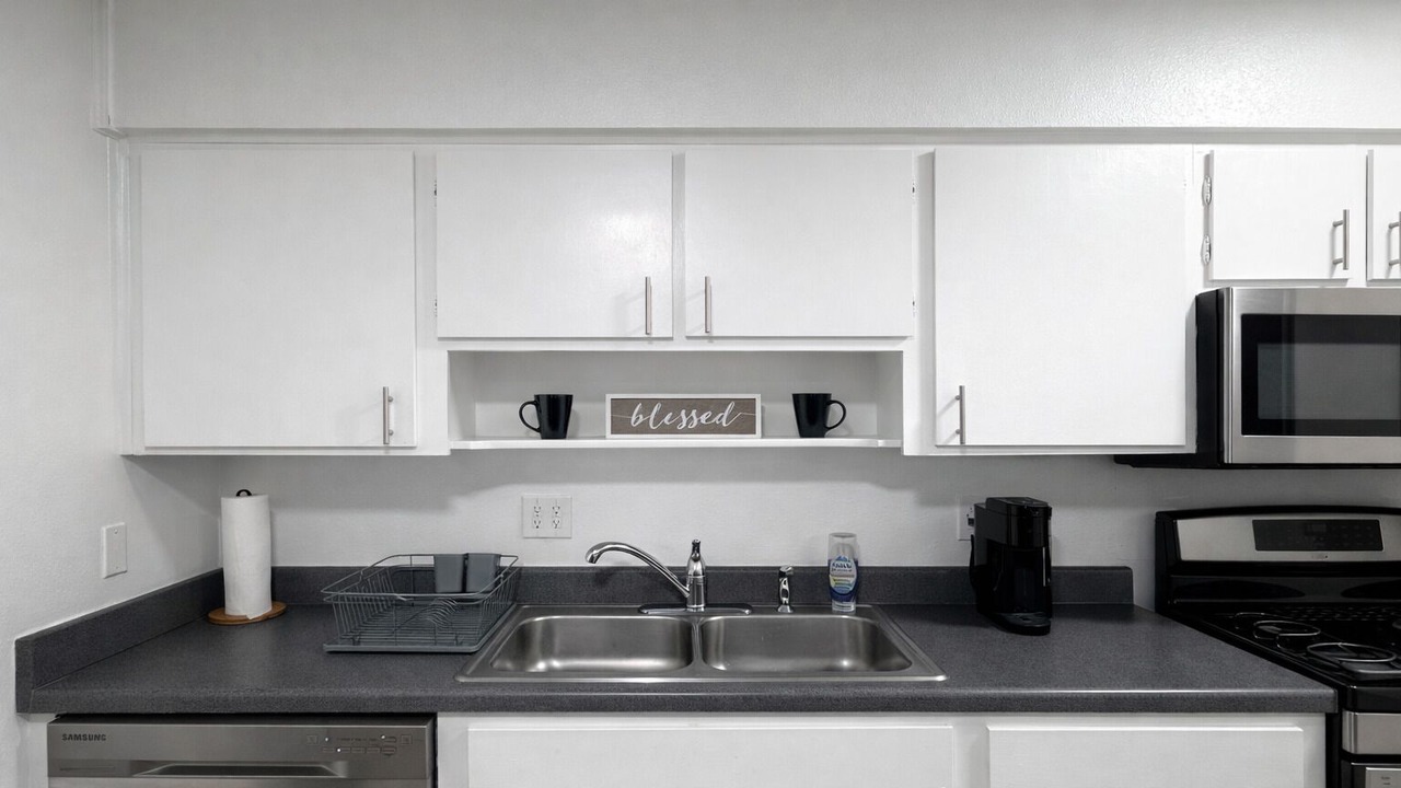 Photo of Kitchen in West Campus