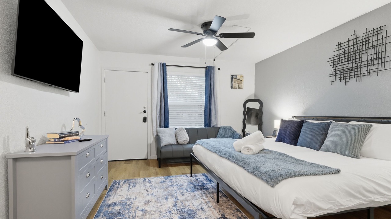 Photo of Bedroom in Hyde Park