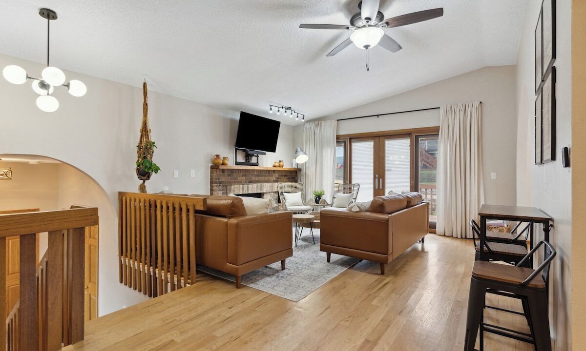 Photo of Livingroom in Iowa City