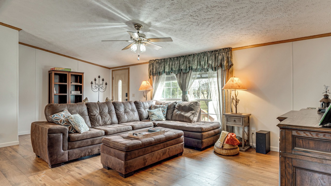 Photo of Livingroom in Asheville