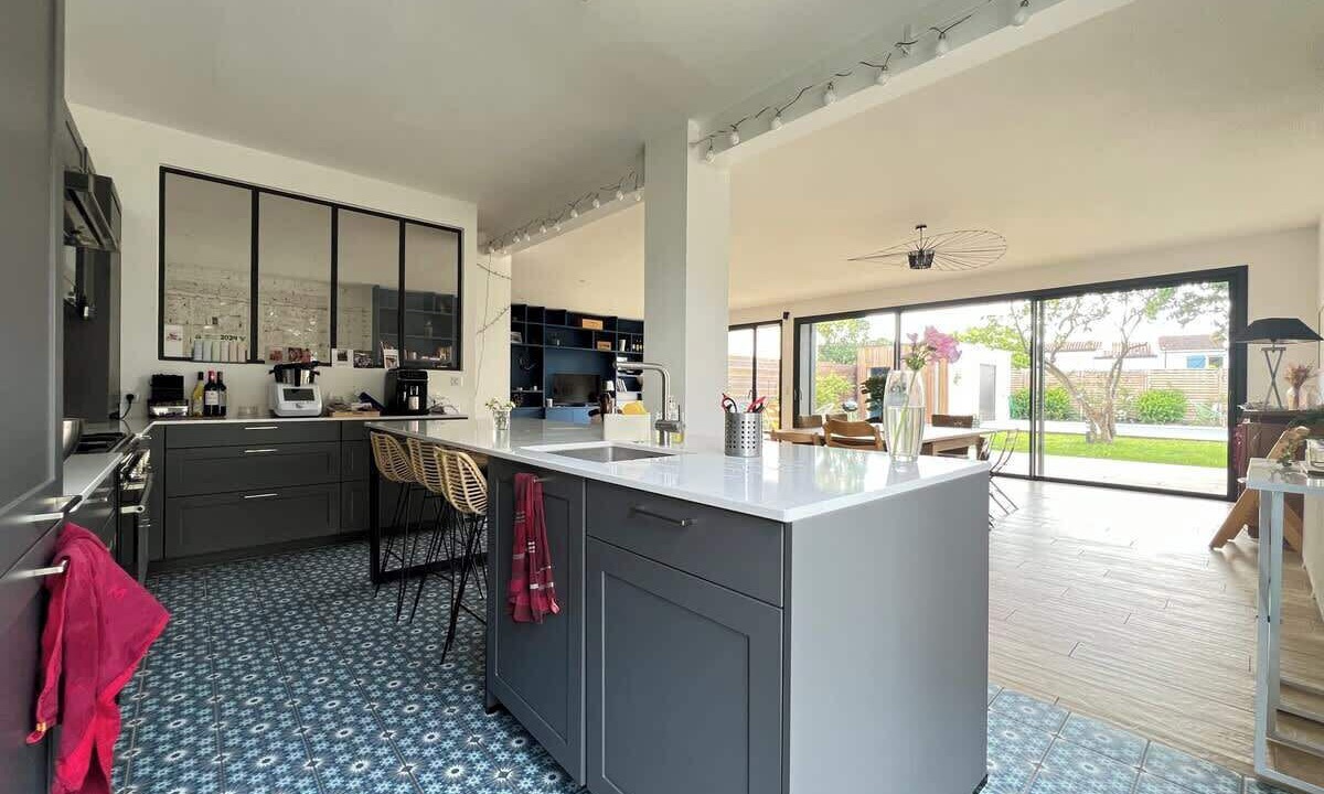 Photo of Kitchen in Sept Deniers