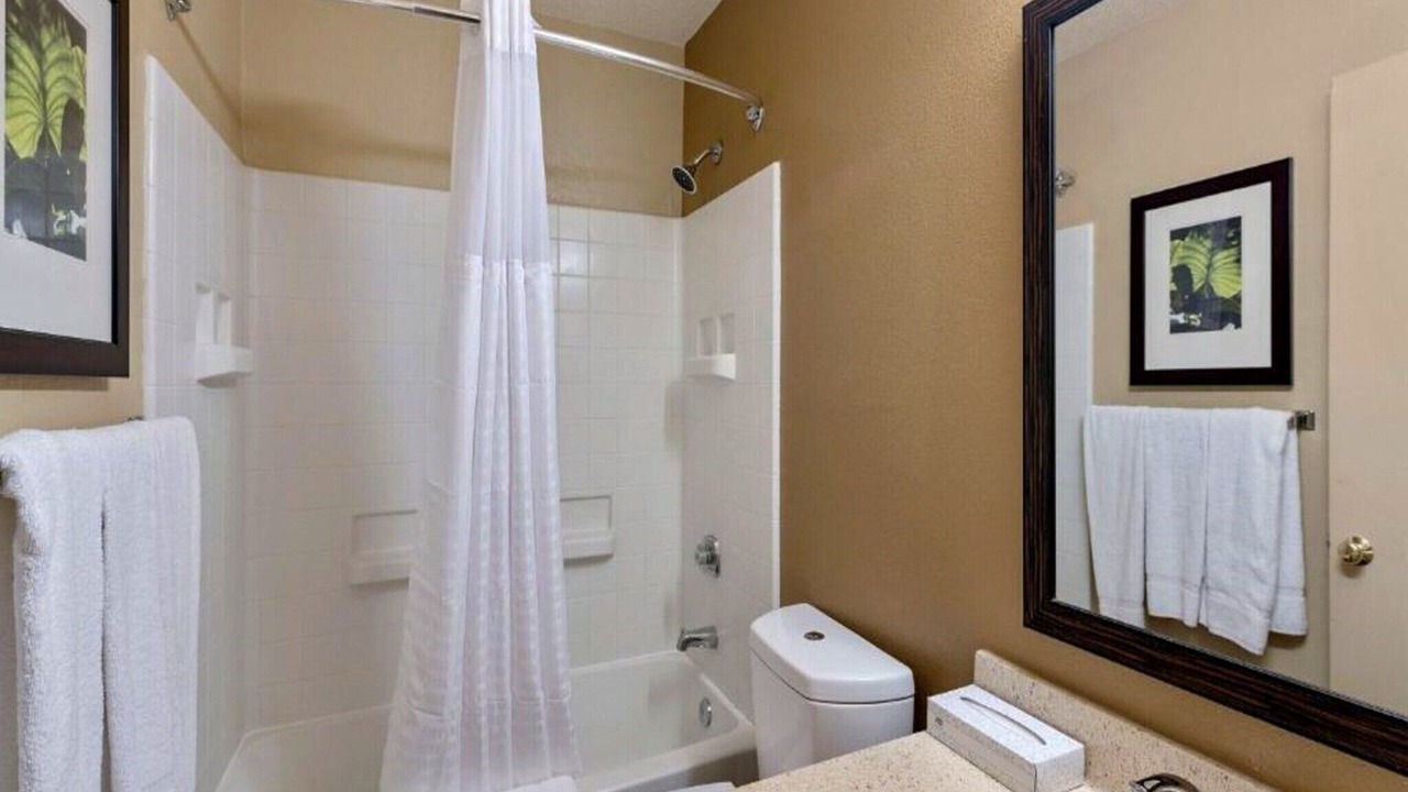Photo of Bathroom in Executive Park