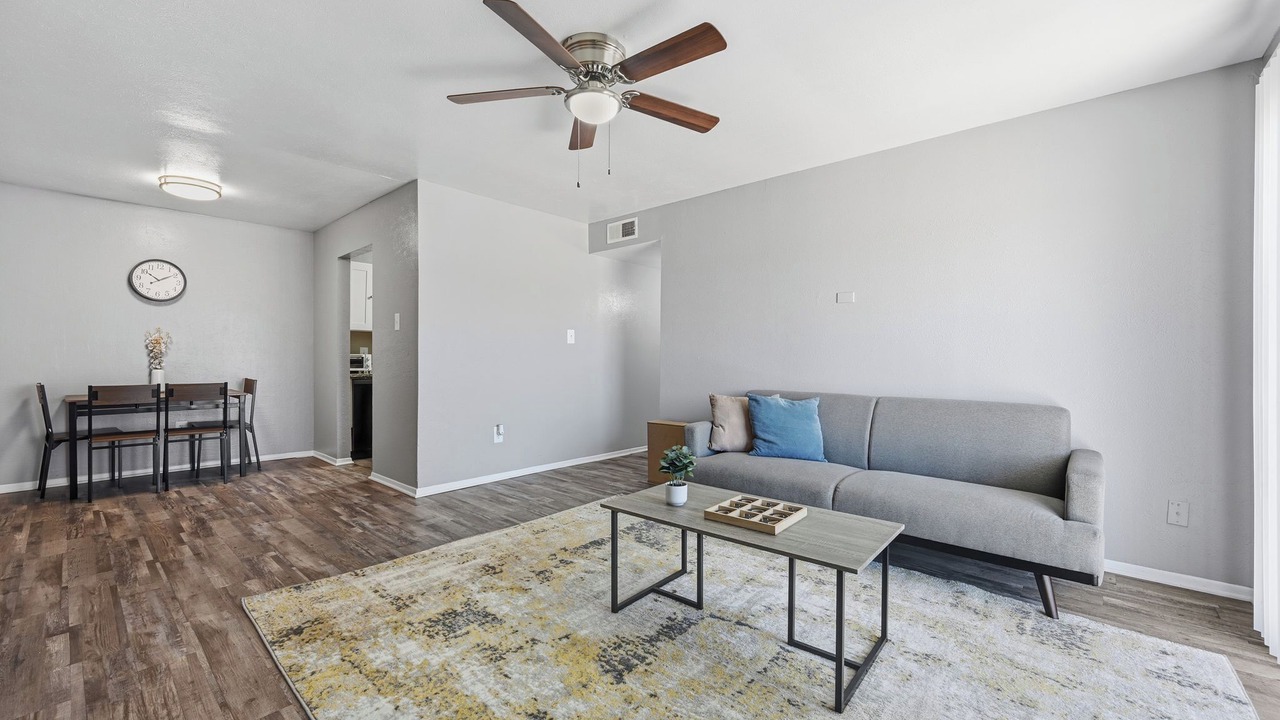 Photo of Livingroom in Southridge