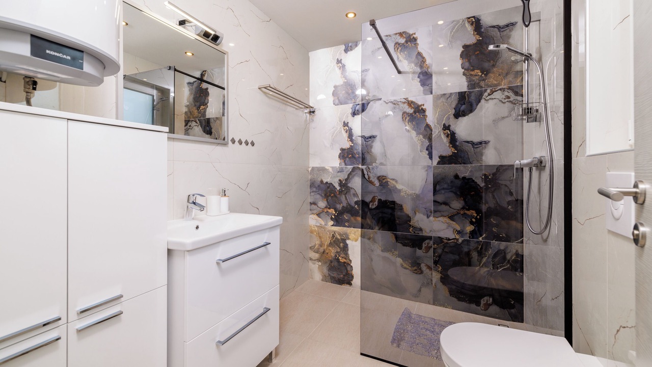 Photo of Bathroom in Kras
