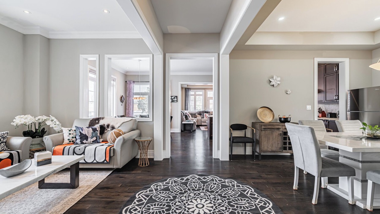 Photo of Livingroom in Cooksville