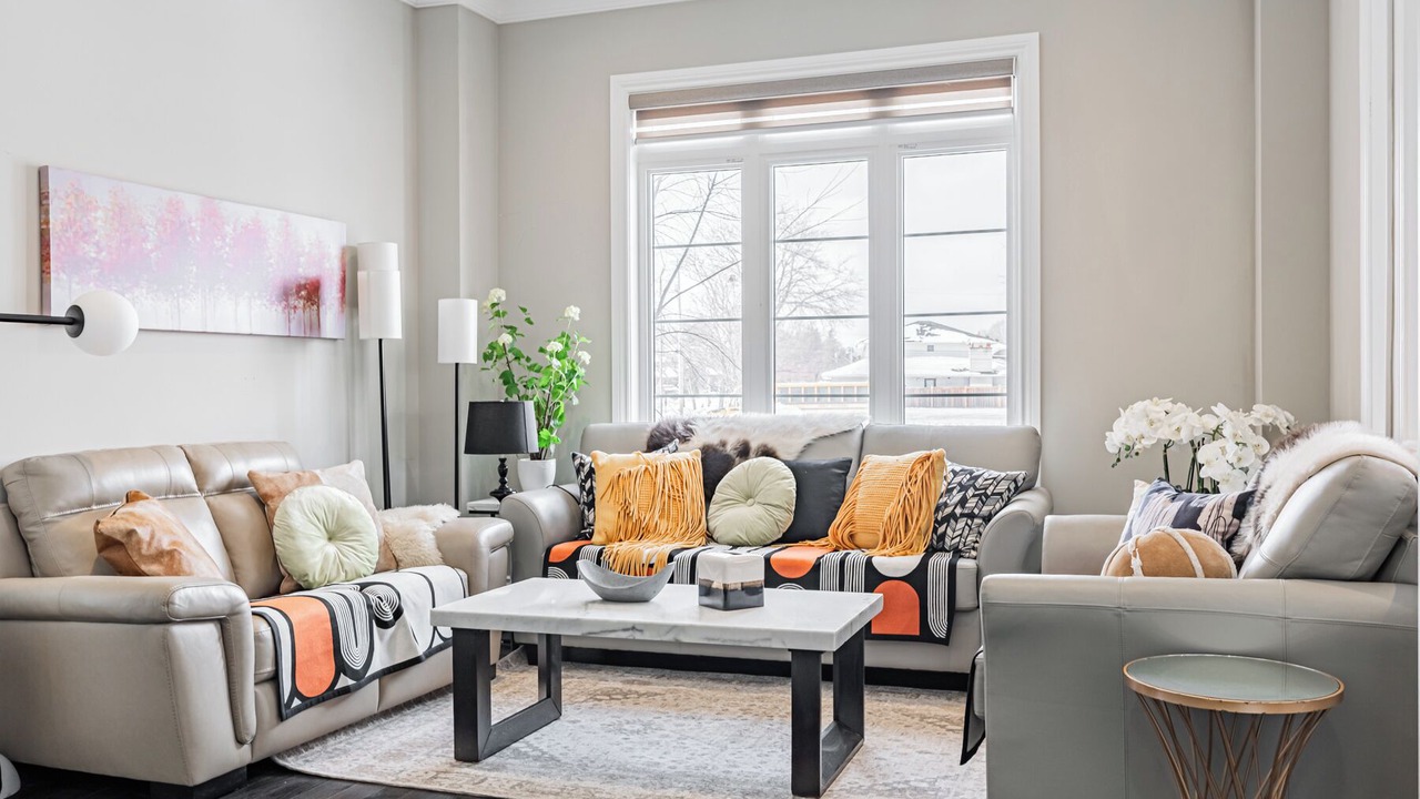 Photo of Livingroom in Cooksville