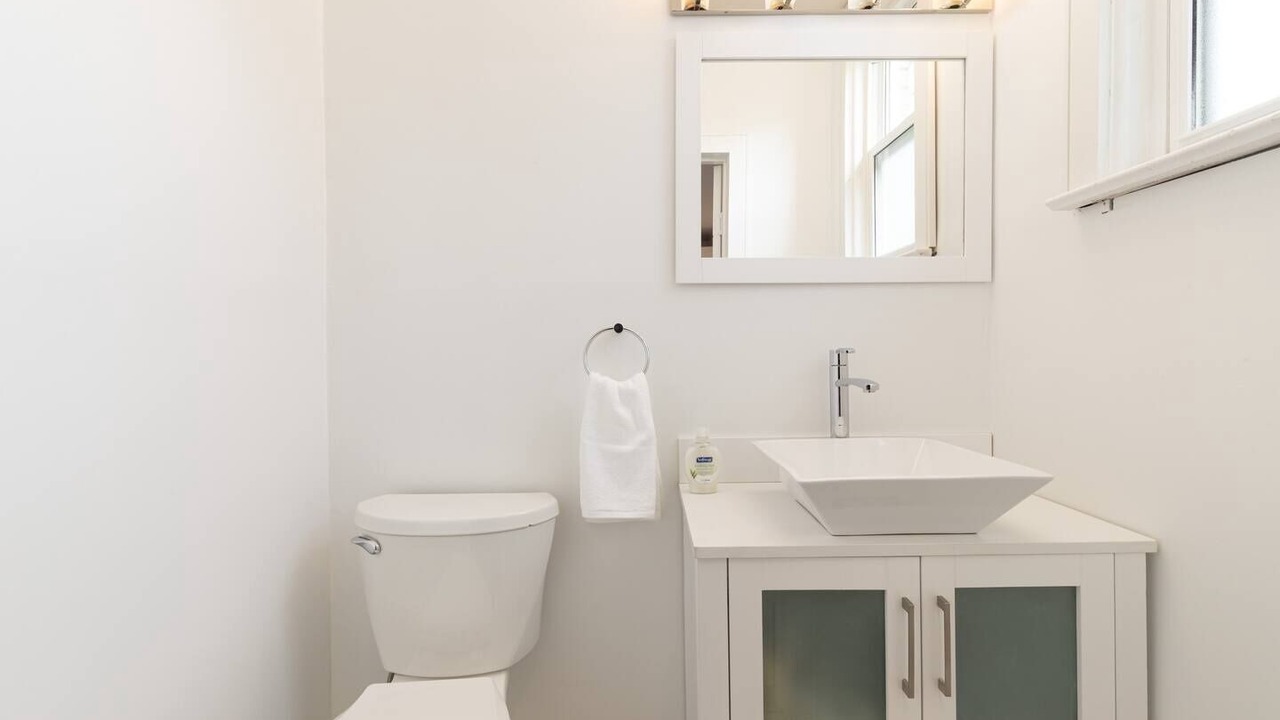 Photo of Bathroom in Thornhill