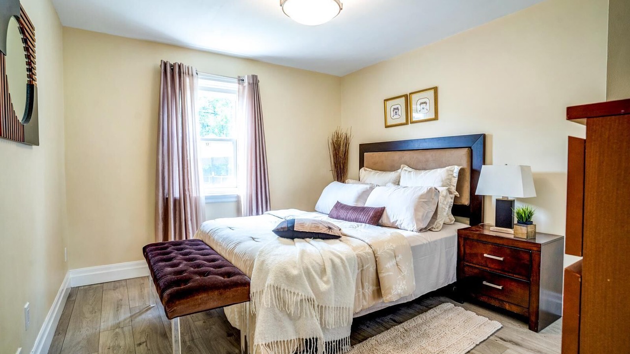 Photo of Bedroom in Topham Park