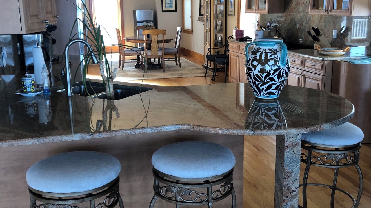 Photo of Kitchen in West Hampton Dunes