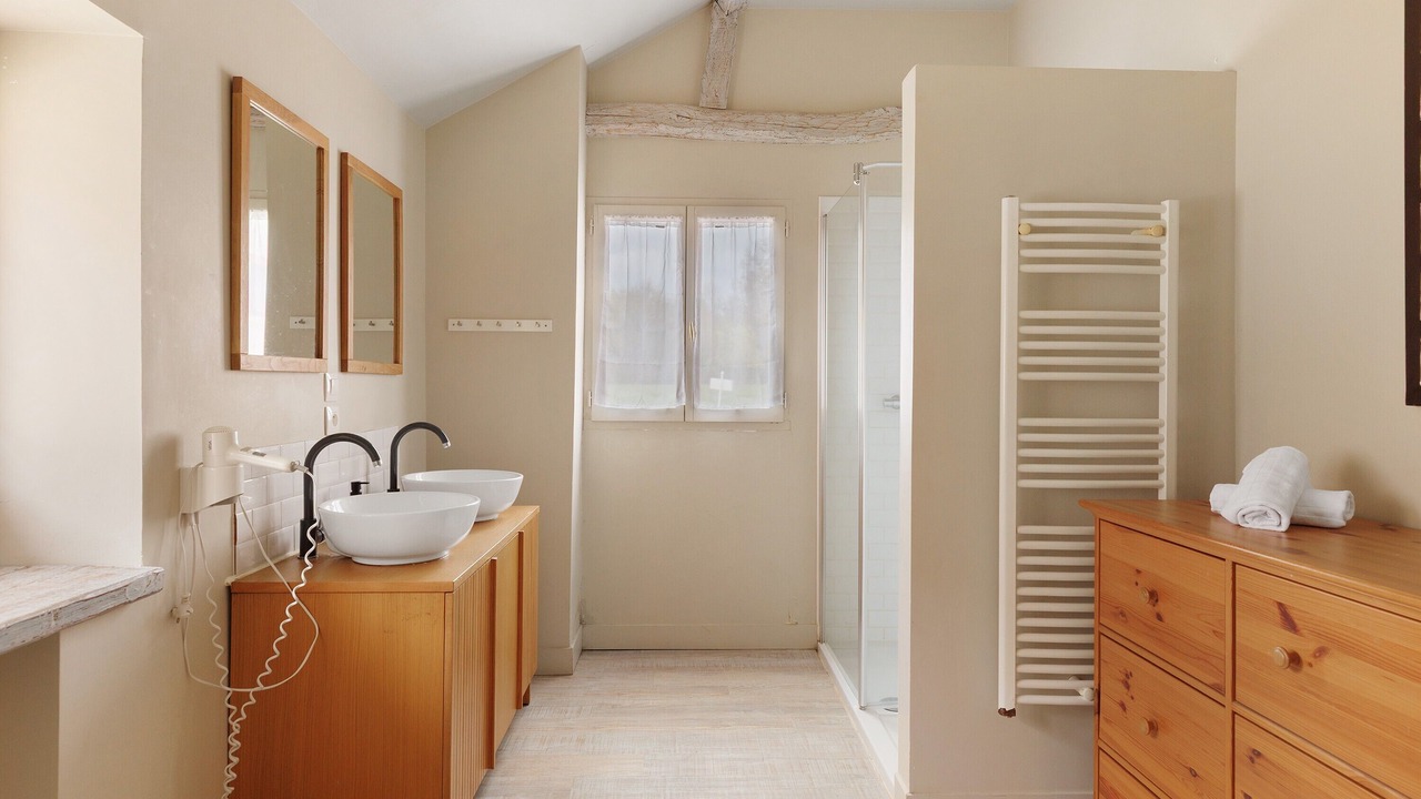 Photo of Bathroom in Ambillou