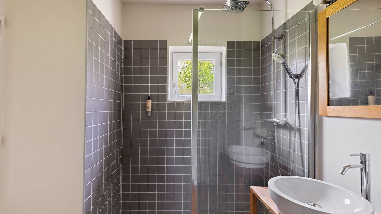Photo of Bathroom in Ambillou