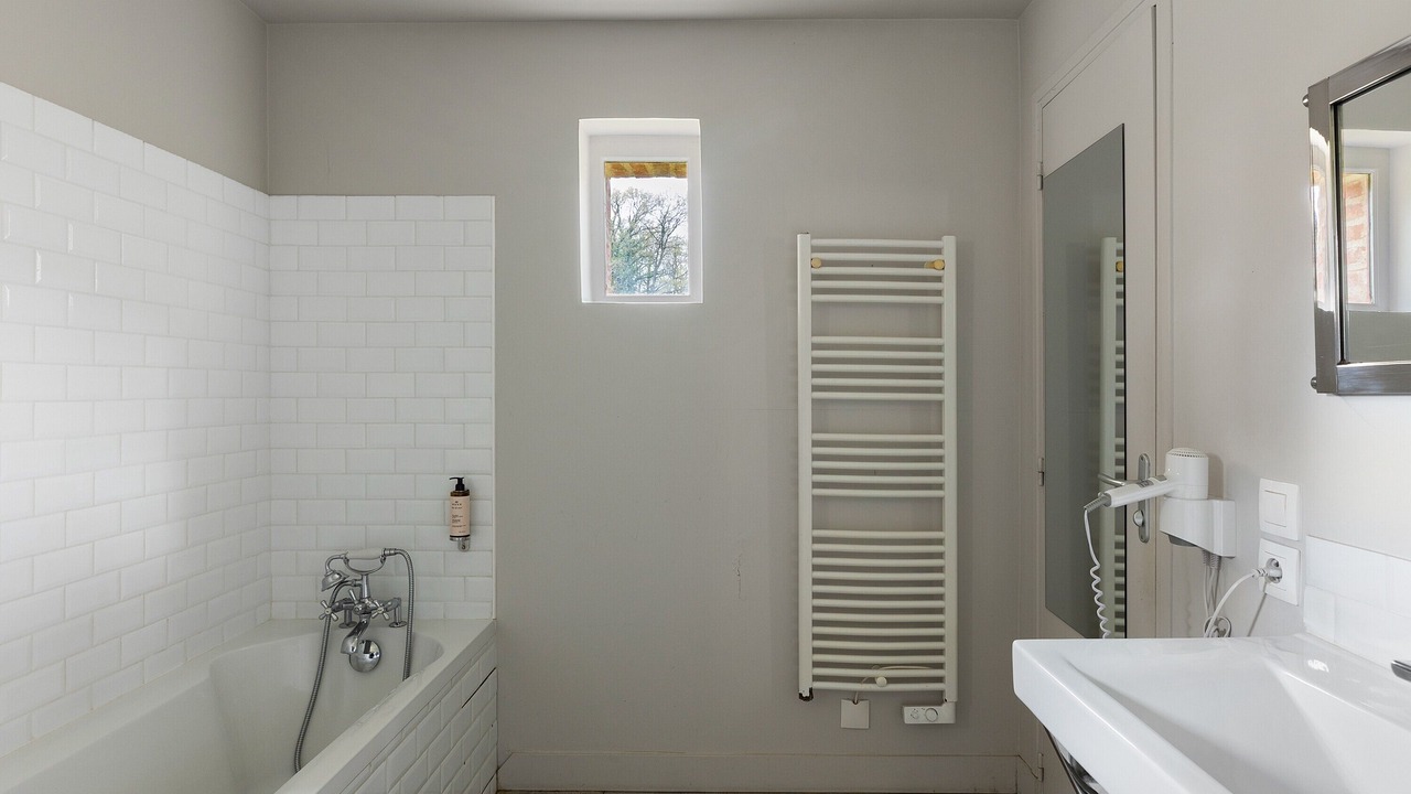 Photo of Bathroom in Ambillou