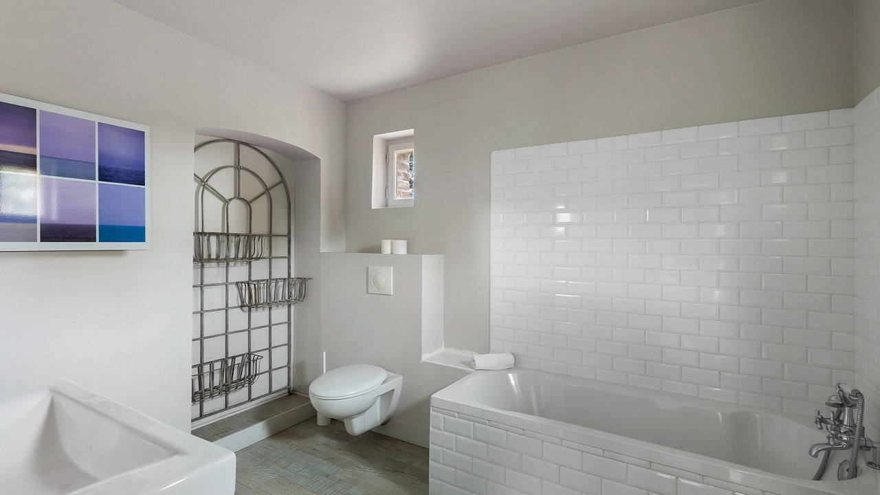 Photo of Bathroom in Ambillou
