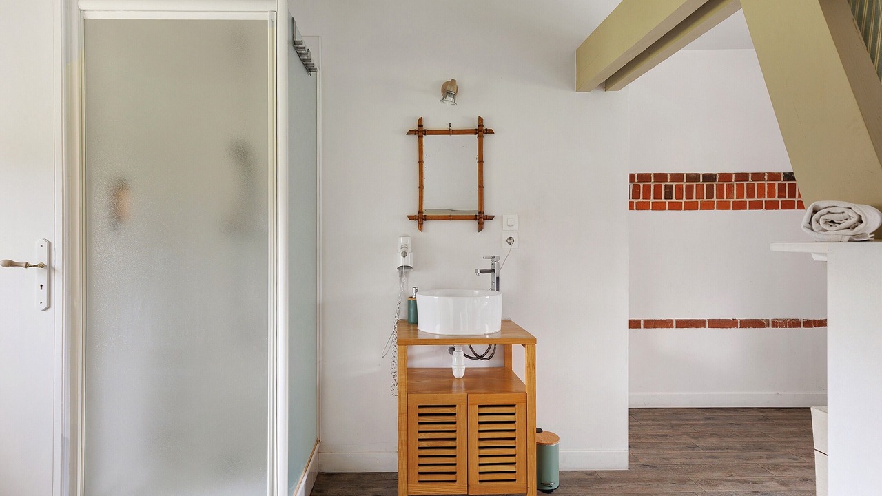 Photo of Bathroom in Ambillou
