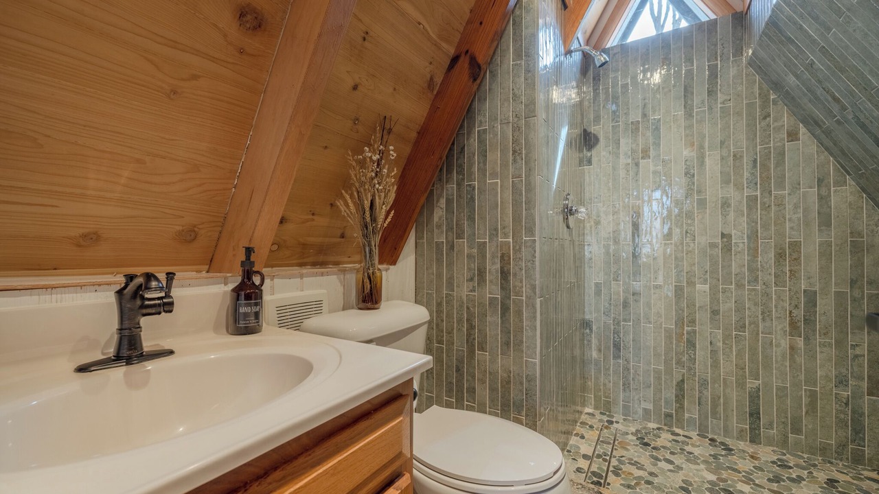 Photo of Bathroom in Innsbrook