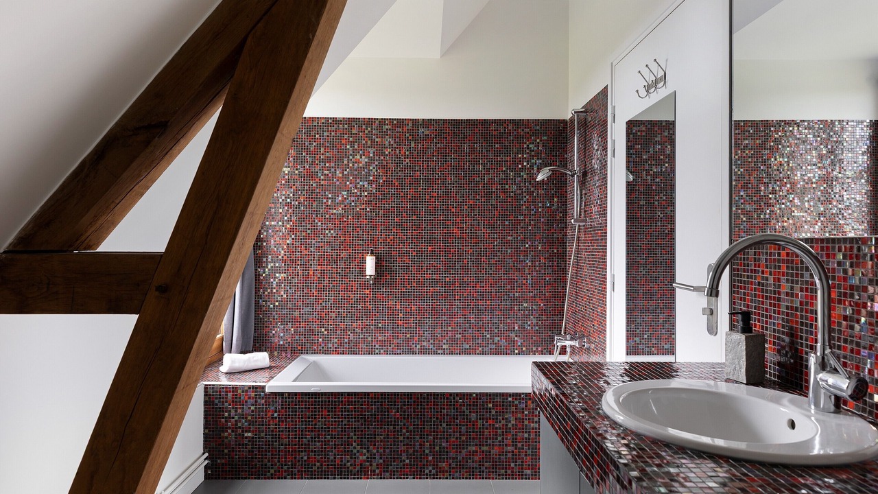 Photo of Bathroom in Ambillou