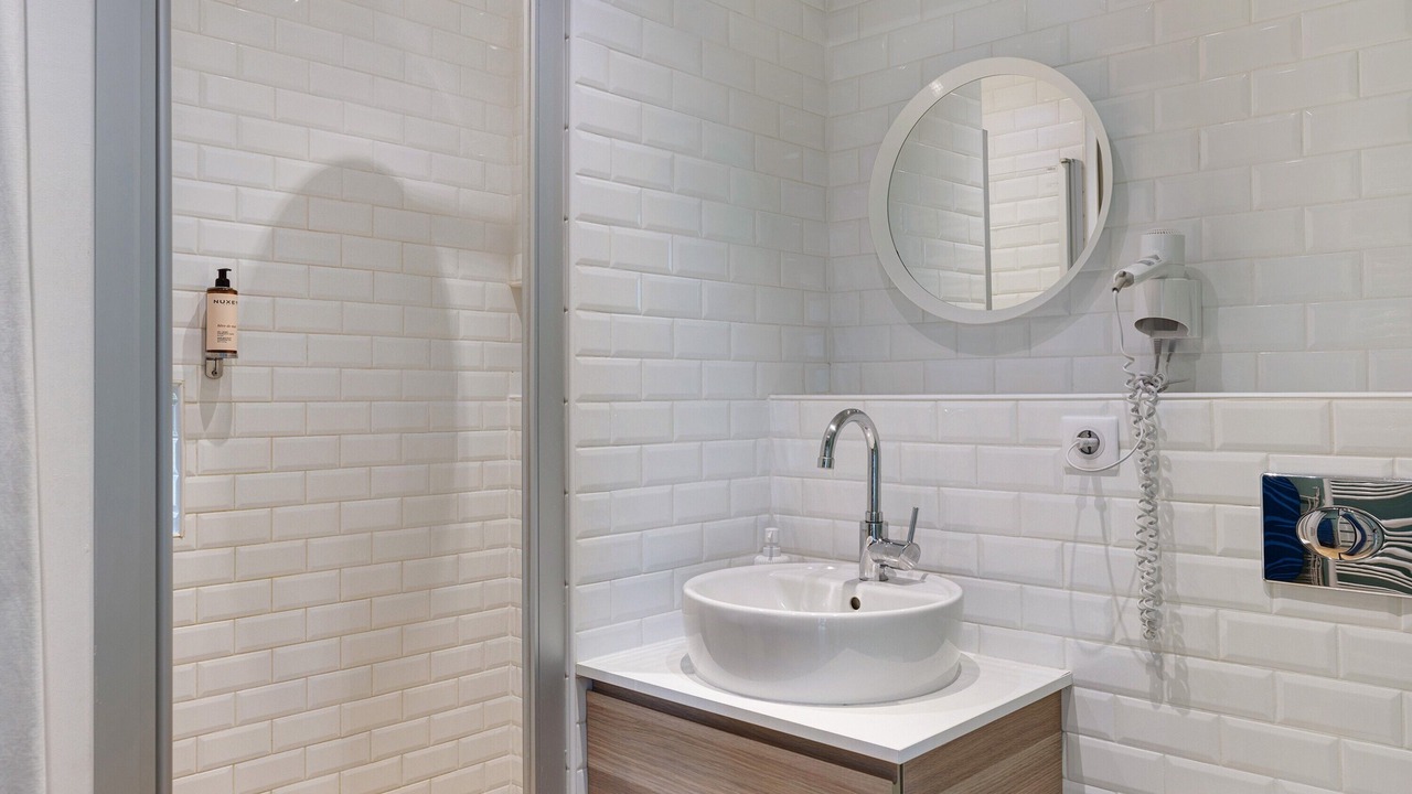 Photo of Bathroom in Ambillou