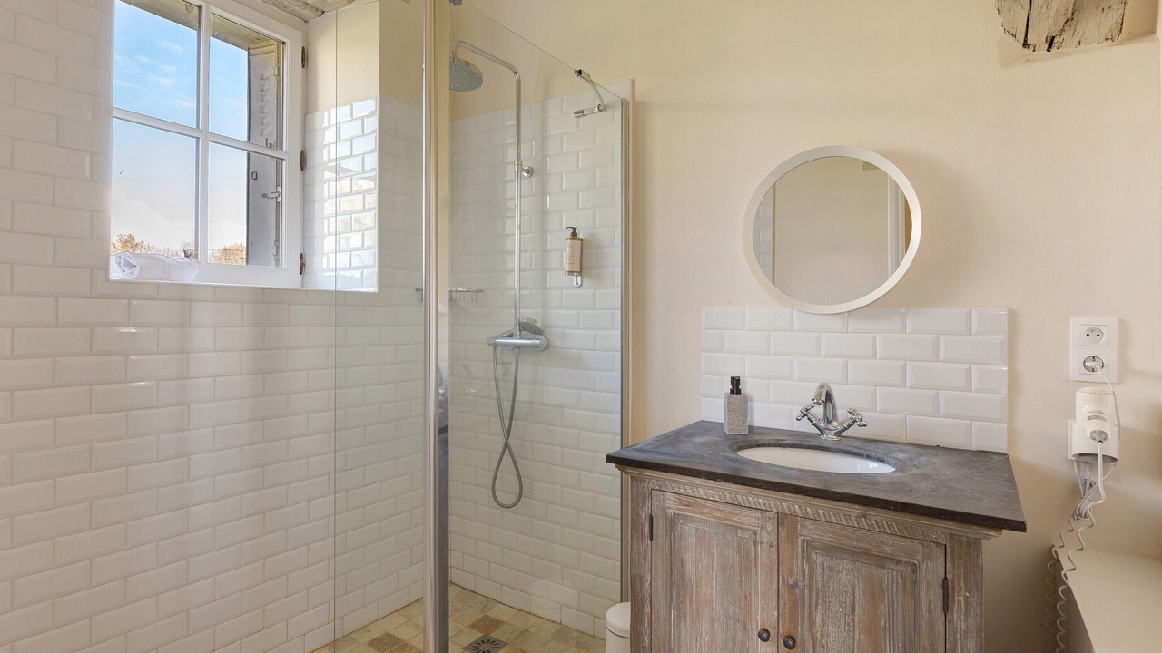 Photo of Bathroom in Ambillou