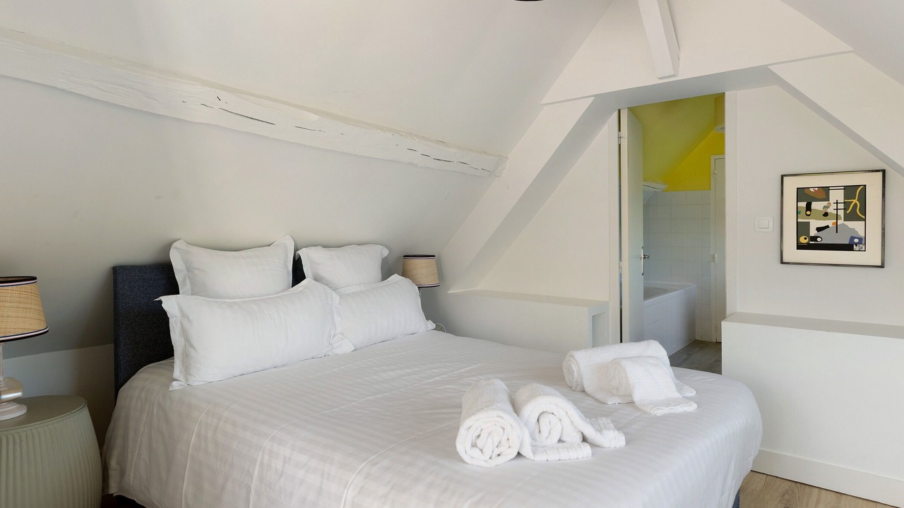 Photo of Bedroom in Ambillou