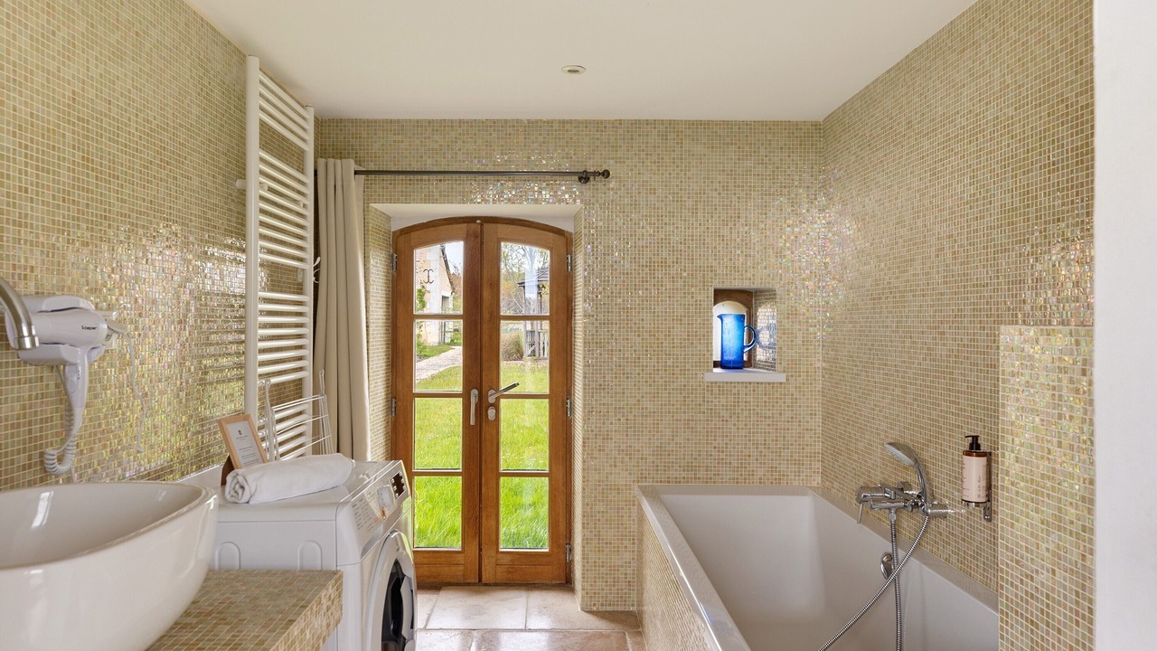 Photo of Bathroom in Ambillou