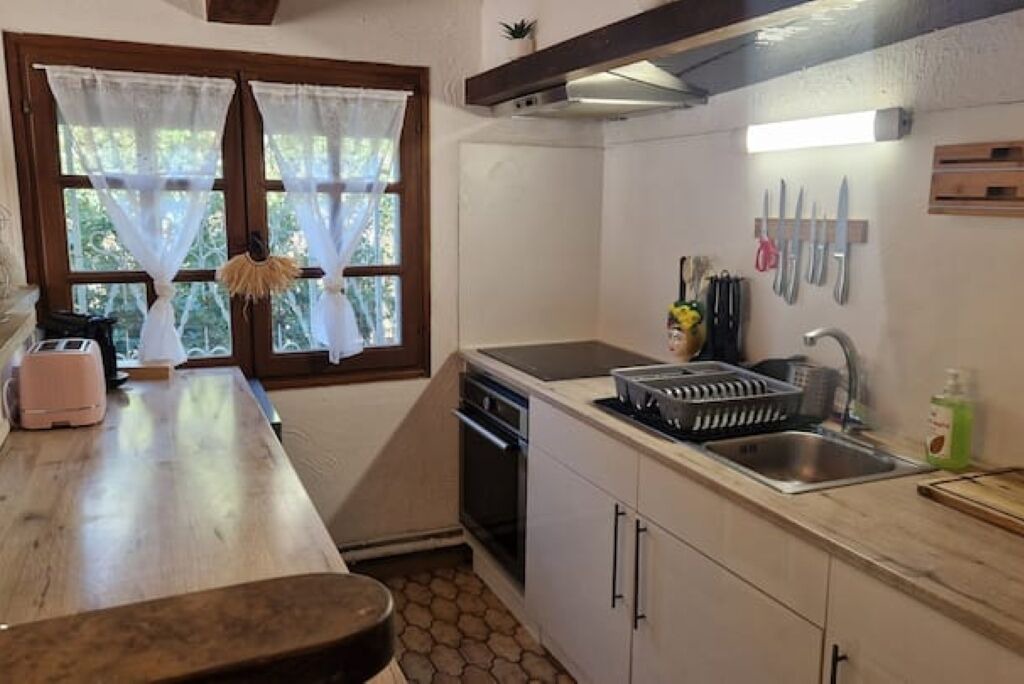 Photo of Kitchen in Saint-Laurent-des-Arbres