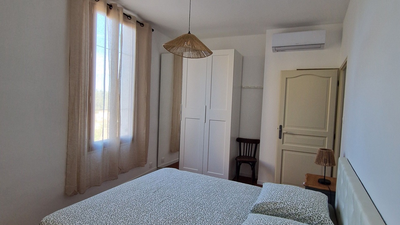 Photo of Bedroom in Bouc-Bel-Air