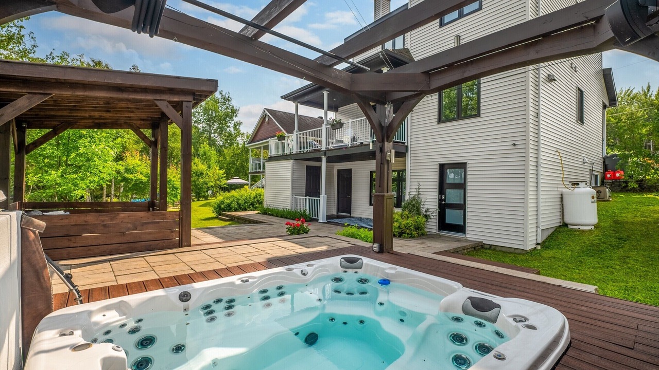 Photo of Patio Balcony in Sainte-Aurelie