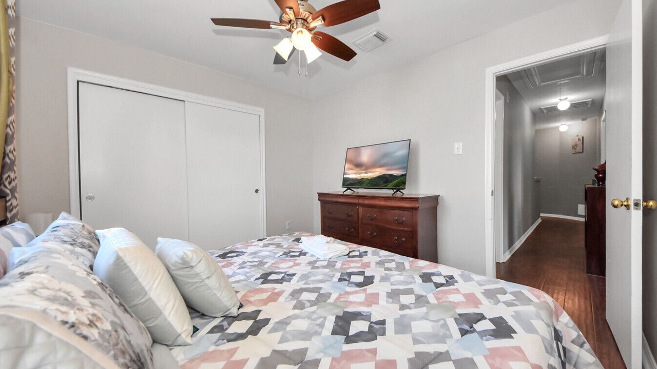 Photo of Bedroom in Clodine