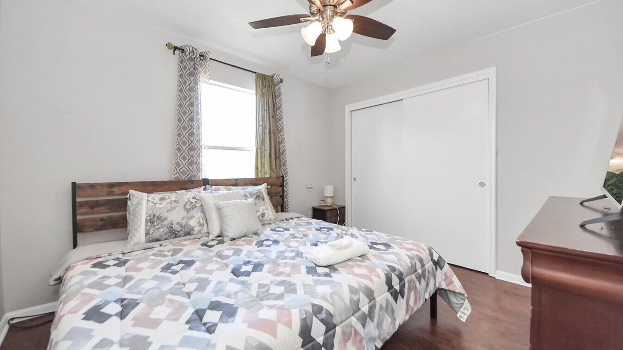 Photo of Bedroom in Clodine