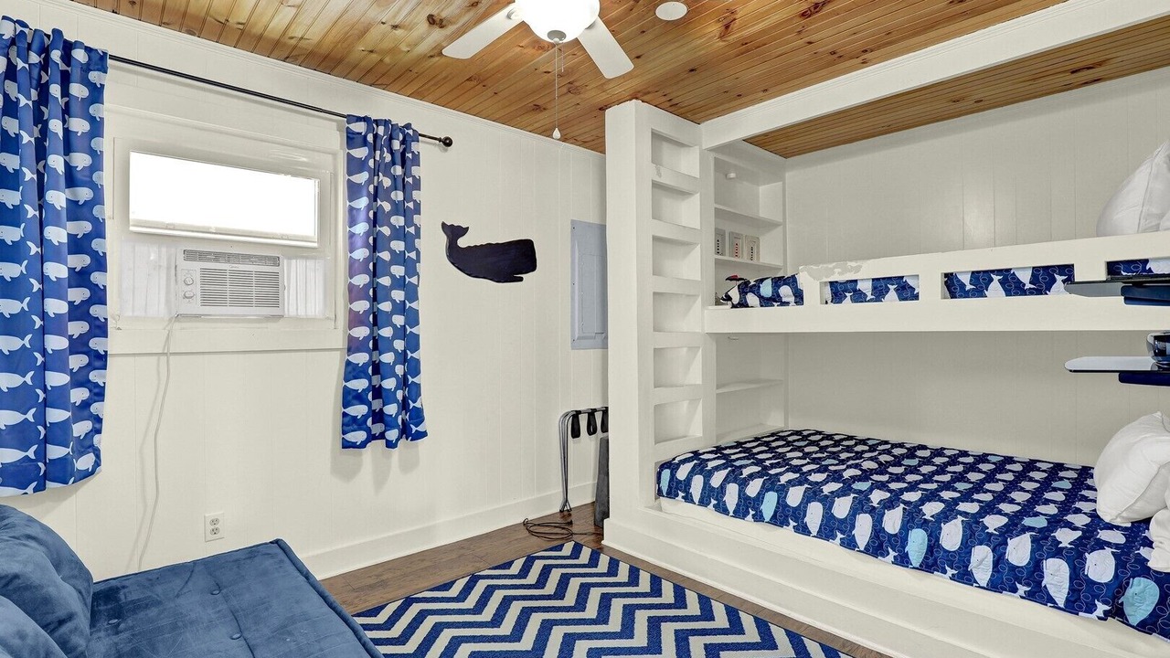 Photo of Bedroom in Ocean City Beach