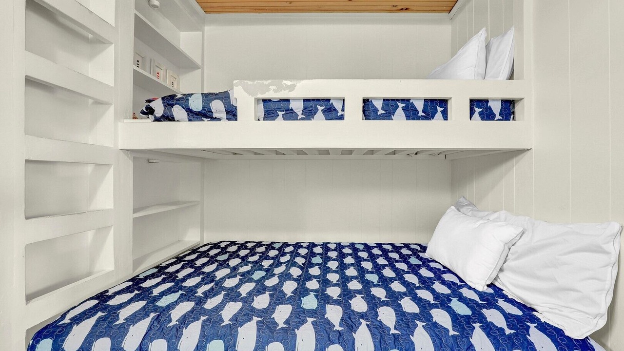 Photo of Bedroom in Ocean City Beach