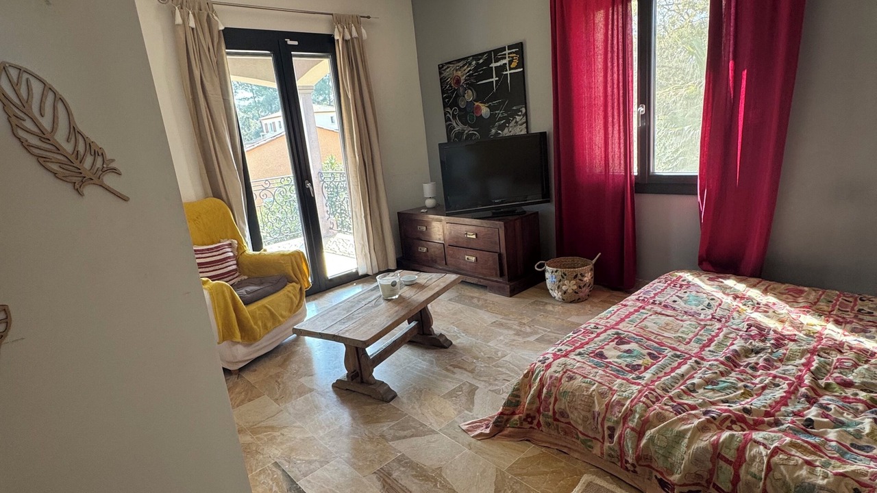 Photo of Bedroom in Boisseron