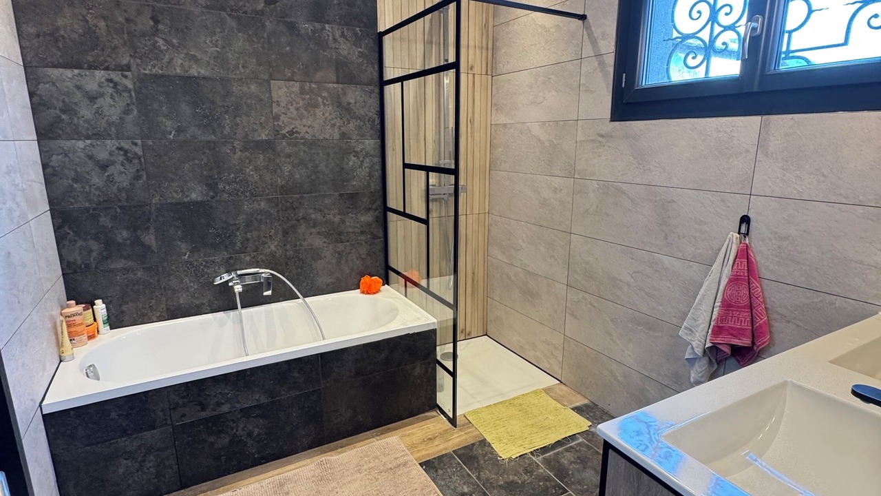 Photo of Bathroom in Boisseron