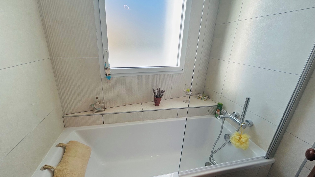 Photo of Bathroom in Le Grau-Du-Roi