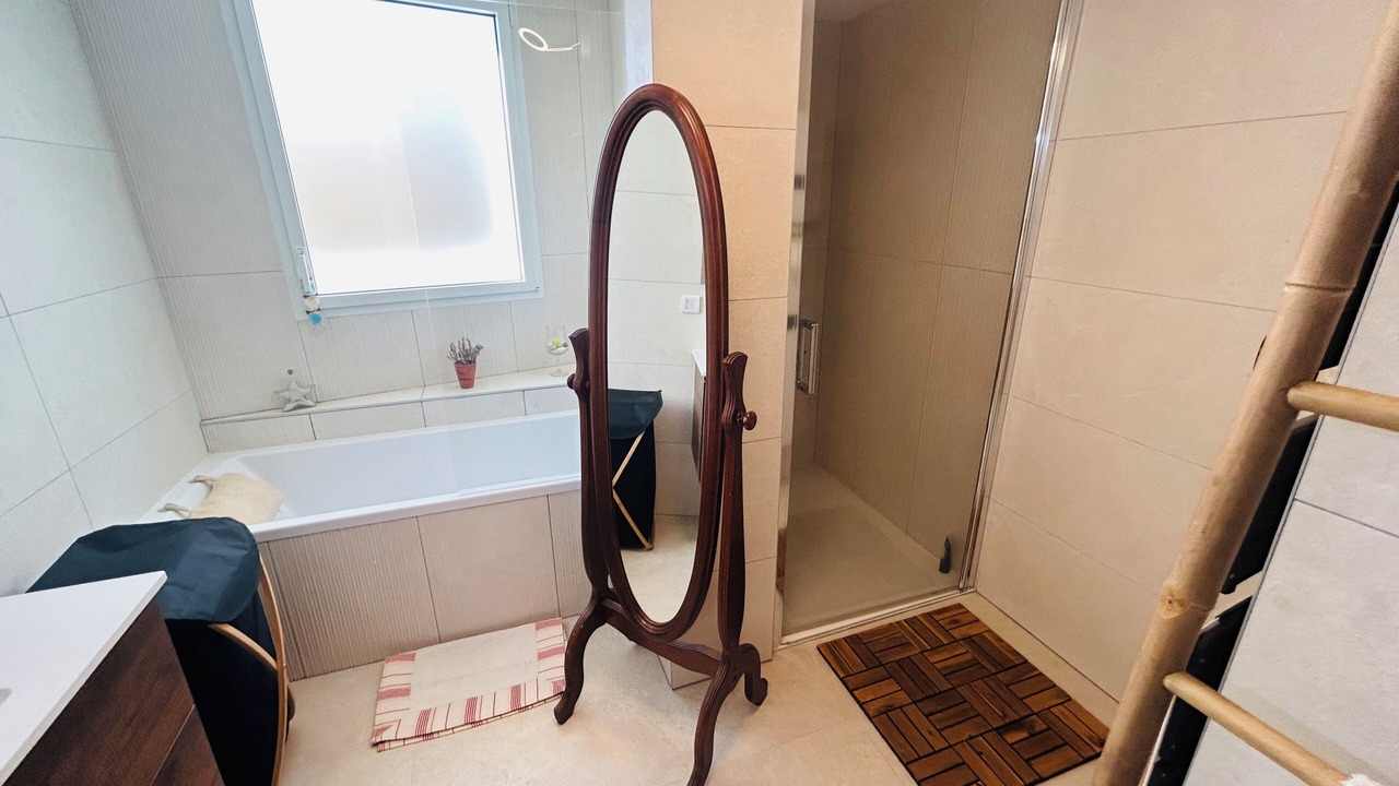 Photo of Bathroom in Le Grau-Du-Roi