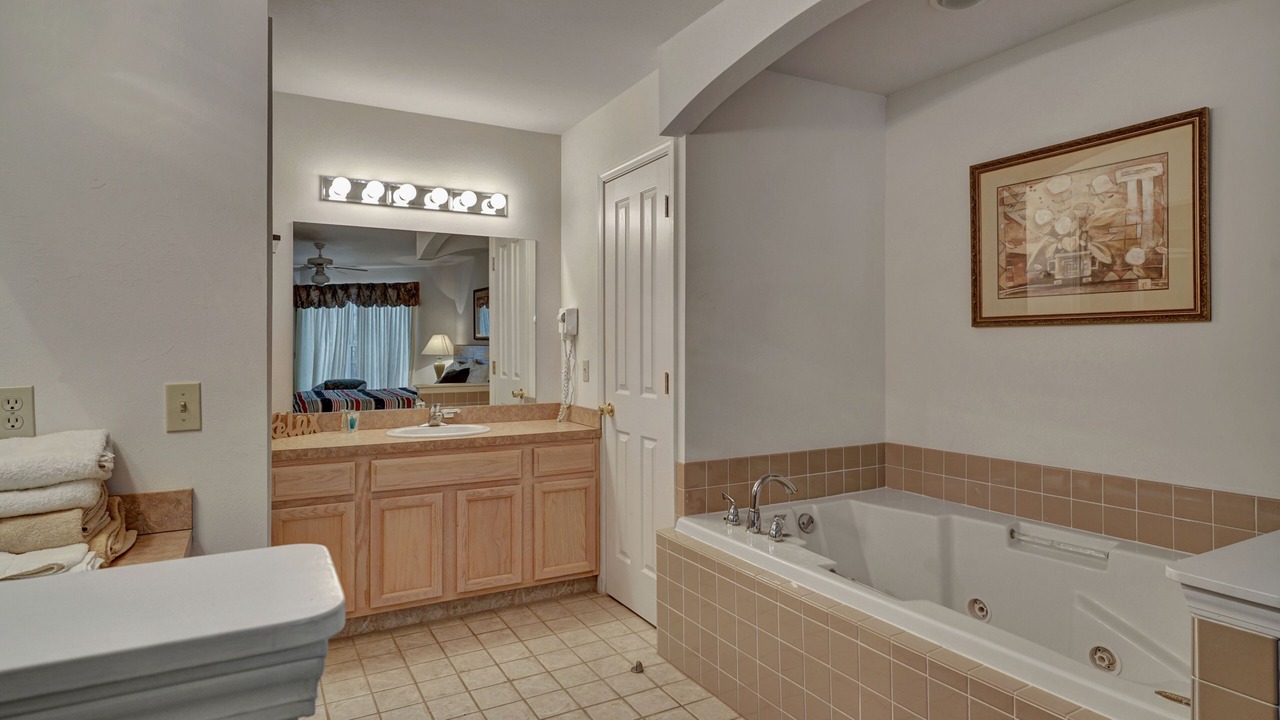Photo of Bathroom in Pigeon