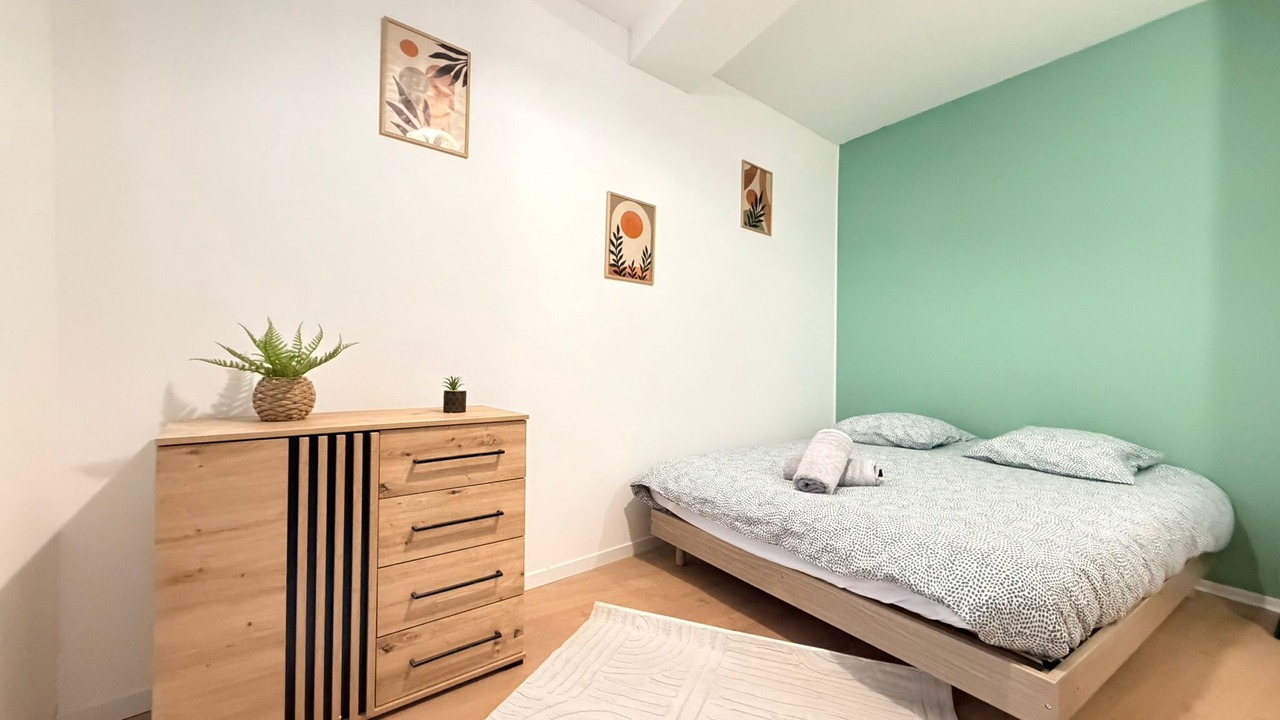 Photo of Bedroom in Laon