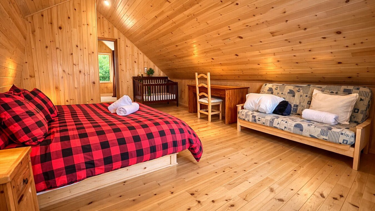 Photo of Bedroom in Mandeville