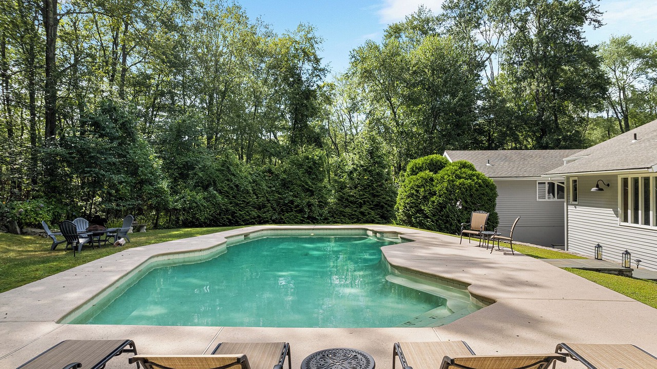 Photo of Outdoor in Weston