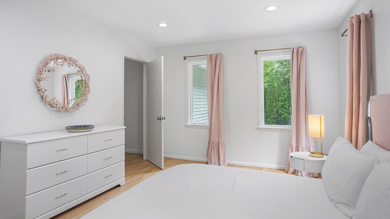 Photo of Bedroom in Weston