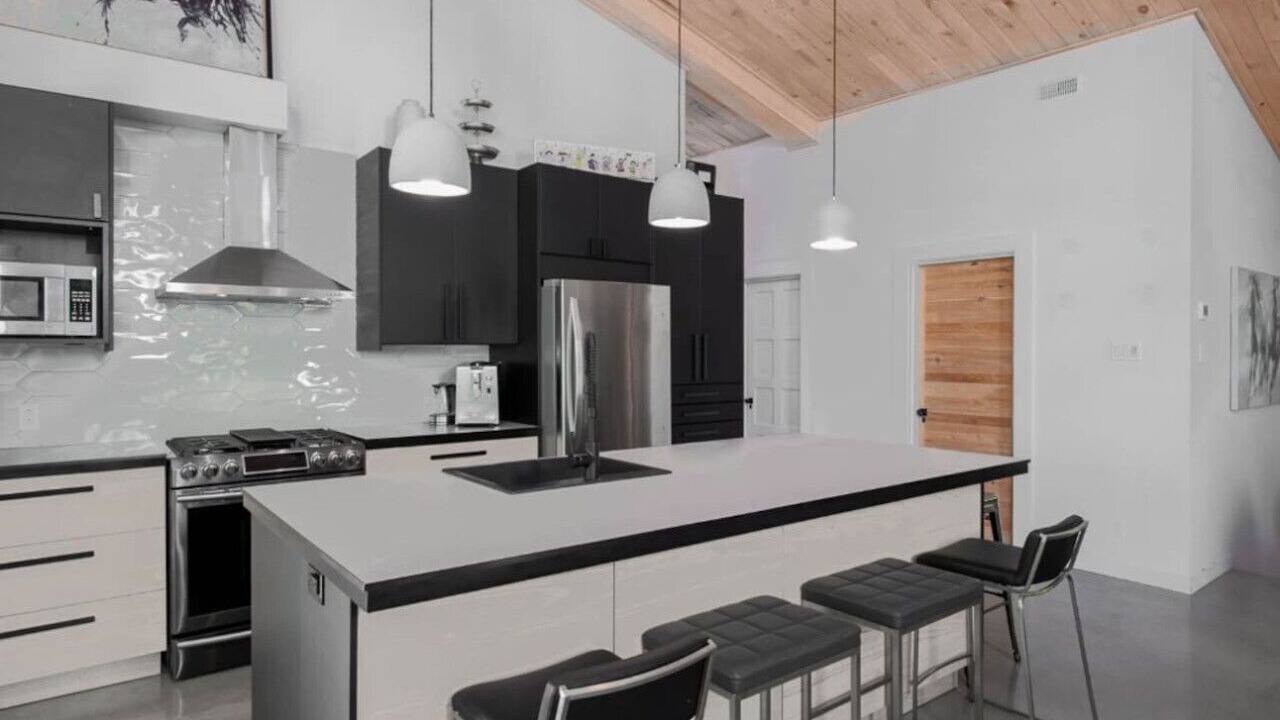 Photo of Kitchen in Entrelacs