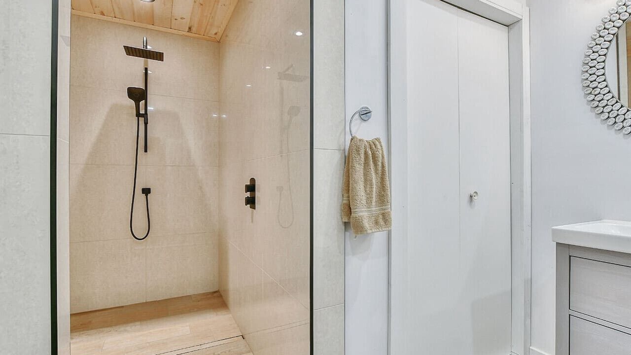 Photo of Bathroom in Entrelacs